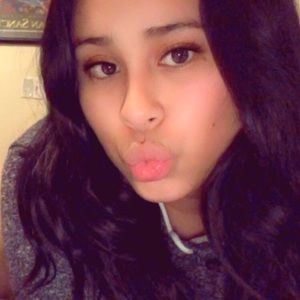 Meet your Posher, Kenia